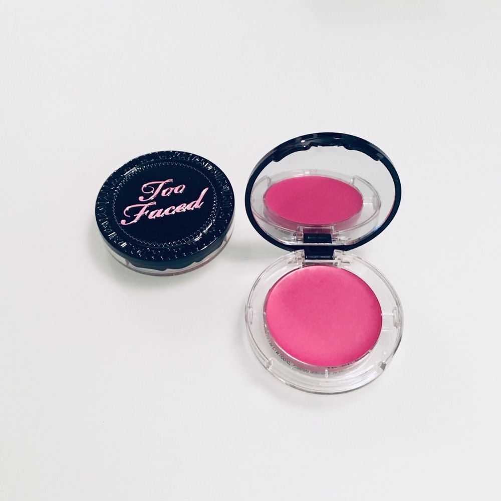 TOO FACED Limited Edition Cheek Lip Crème Color